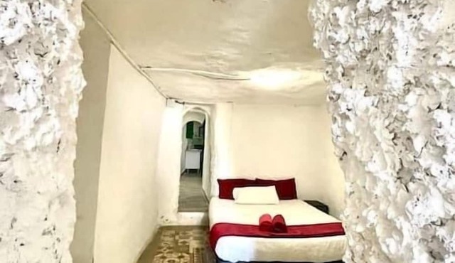 Modern cave house in Valencia