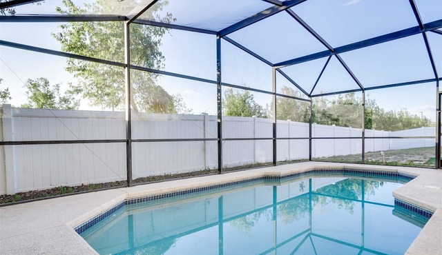 5 Bedroom 737521 by Houzlet