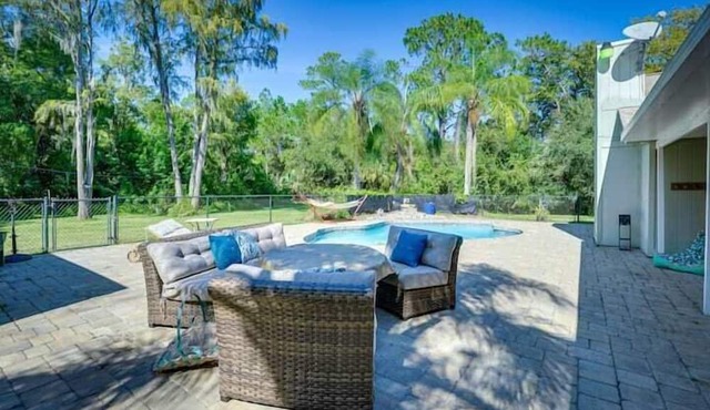 3 Bedroom 737373 by Houzlet