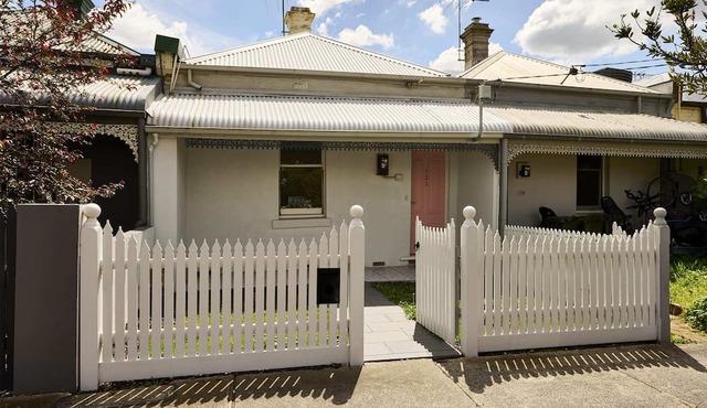 Homely Cottage in Davies St - Private Garden