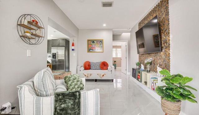Family-Friendly Fort Lauderdale Home Near Beaches!