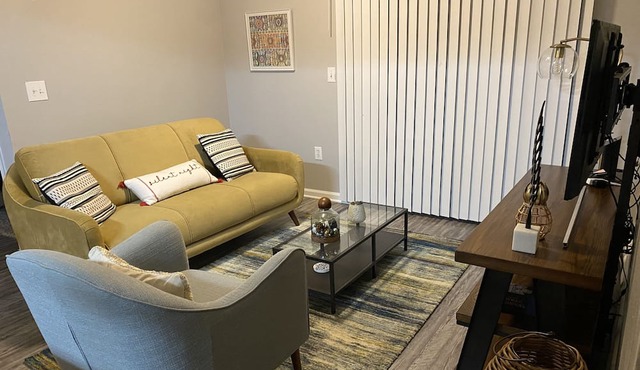 2 bedRM-2 Full bath apt. By 288 and beltway 8 NO CLEANING FEE.