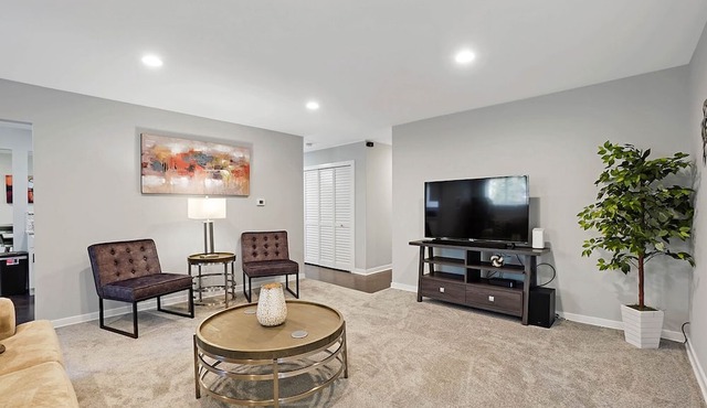 Glendale Heights Rental - Windsor Ln