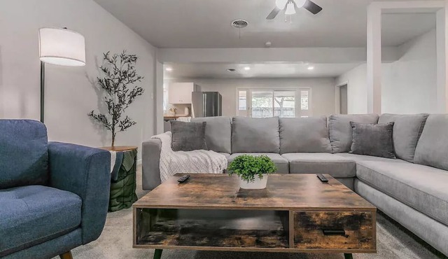 Prime Location, Minutes from down town Ft Worth!