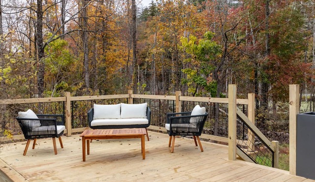 A Modern Lakeside Cottage in a Quiet Hudson Valley Hamlet