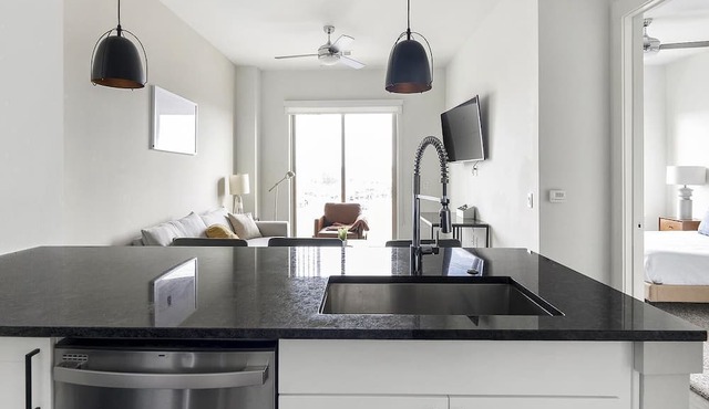 Modern Apartment in Prime Location (ID8890X22)