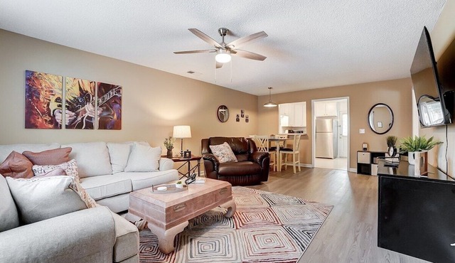Walking distance to Wingate University! Book now