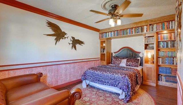 Charming Shelly Vacation Rental w/ Shared Fire Pit