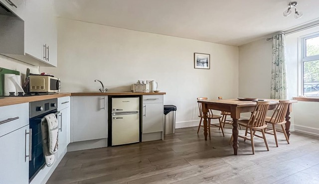 Tigh Na Mara is a traditional two-bedroom cottage located in the town of Helmsdale.