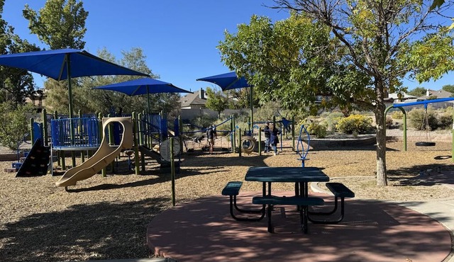 Paradise Hills Hideaway