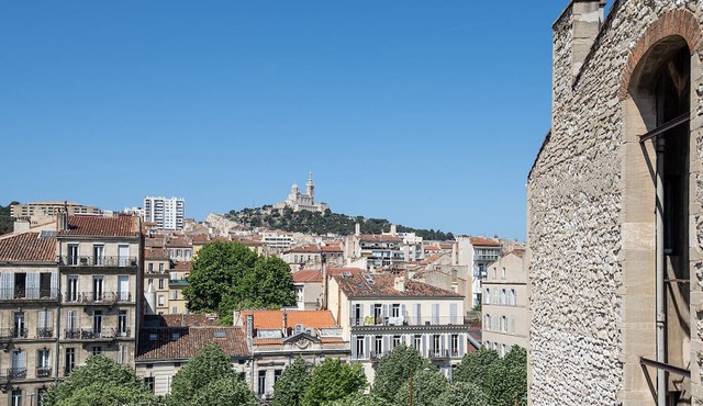 Apartment in the center of Marseille