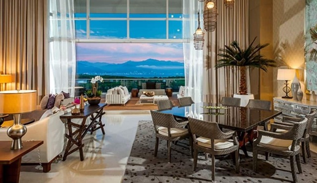 3-Bedroom Grand Luxxe Loft for PGA Tournament Week, Discount Golf, 2 for 1 Spa