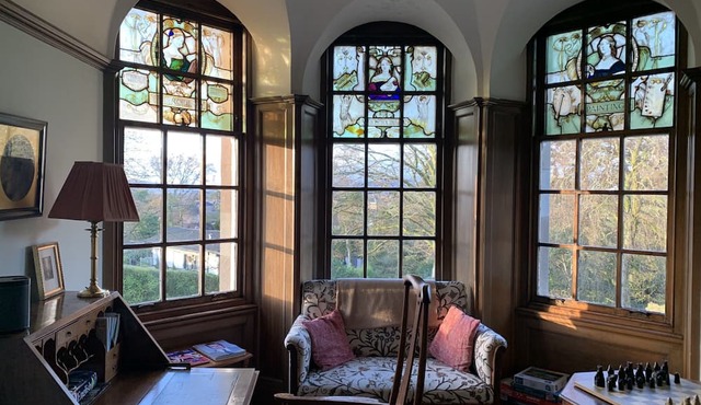 Grade 1 fairytale house at the top of Helensburgh with views over the Clyde.