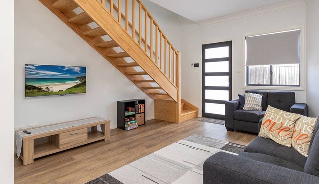 Villa 1/84 Macintosh St