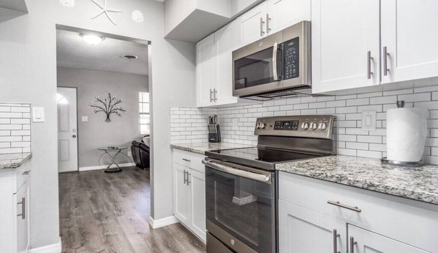 Beach 2-bedroom home with RV- Boat Parking/Hook-up