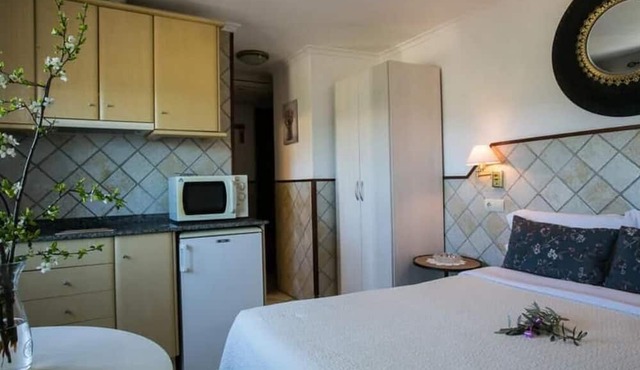 Apartment 'Lola 204' with Mountain View, Wi-Fi and Air Conditioning