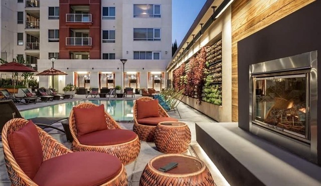 Upscale Hollywood 2 Bed 2 Bath + Large Balcony+1222 N La Brea Ave West Hollywood