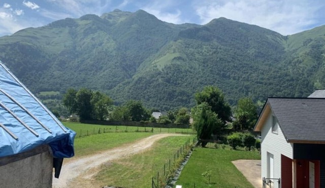 Appartement de Plain-pied Situé au Rez-de-chaussée Dune Maison Locative