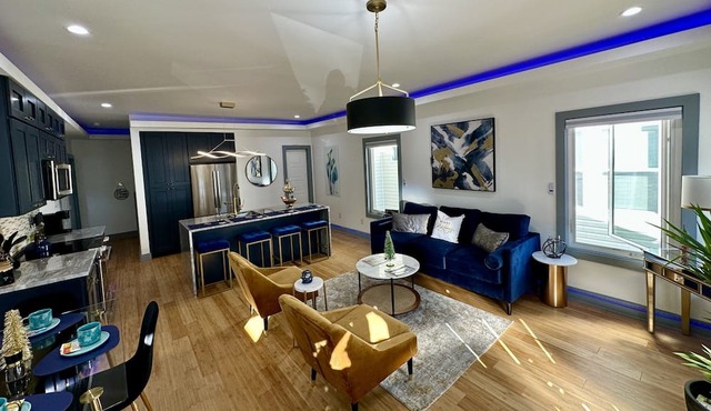 Holiday Ready 24kt Gold Elegant Home