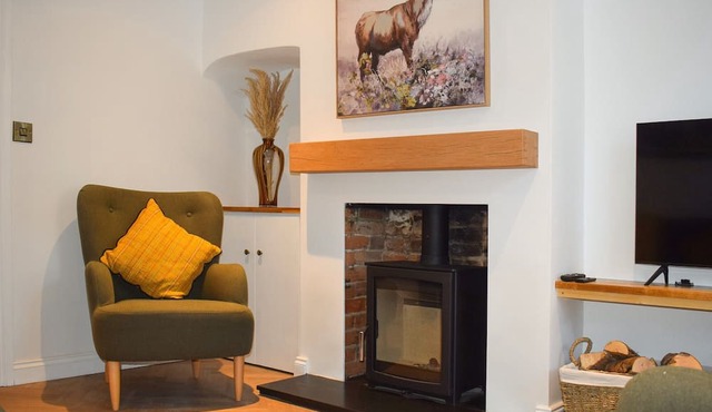 2 bedroom accommodation in Ashford