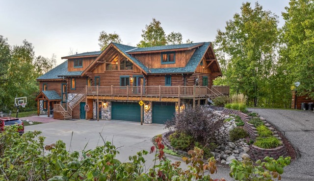 Secluded Lake Cabin with Private Ski Trails