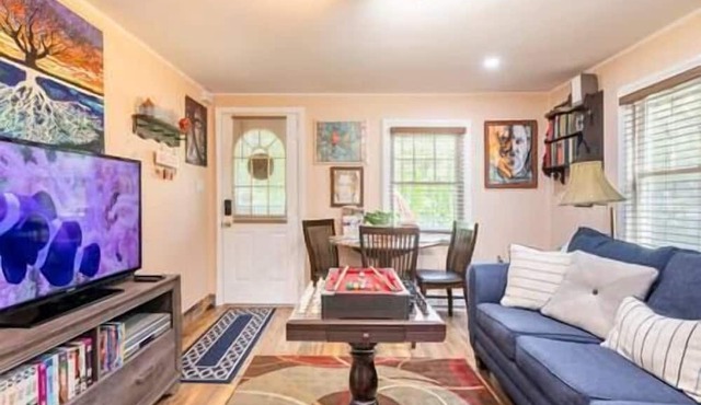 Artist Studio Innovative Creative Space & Hot Tub