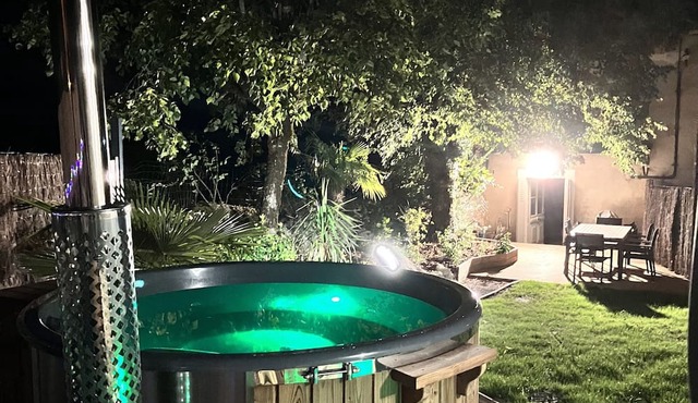 Maison Bohème Avec Bain Nordique. Vélo et Table de Ping-pong. Animaux Bienvenus