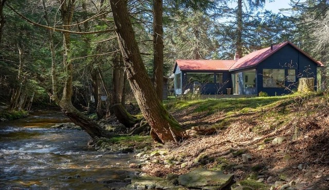 Creekside Cottage Near Livingston Manor
