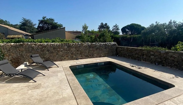 Magnifique Maison Avec Piscine Située au Cœur du Village de Mauves en Ardèche