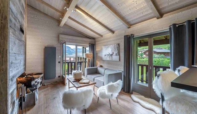 Apartment Essertons - Three Bedroom Villa, Sleeps 6