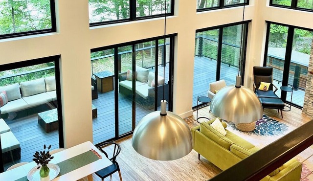 Skaneateles Lake Modern House