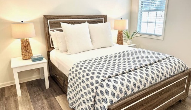 Sandy Shores Retreat - Pet Friendly!