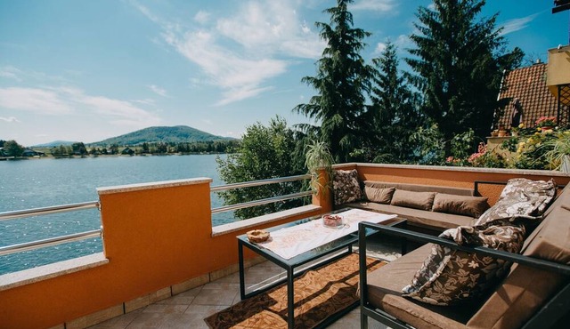 Comfortable and spacious apartment with terrace Sabljak Selo, Gorski kotar (A-21683-a)