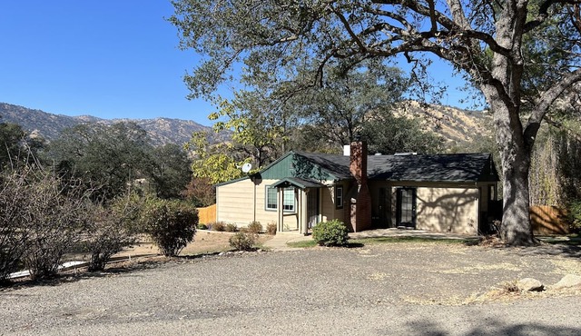 Enjoyable Family Home with Country living
