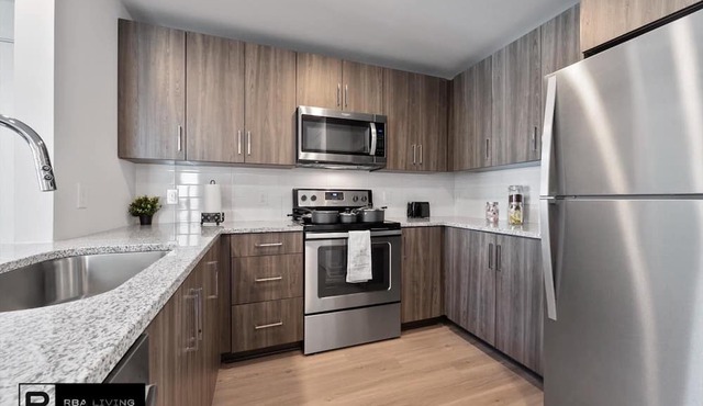 Magnificent Skylark Townhome x RBA