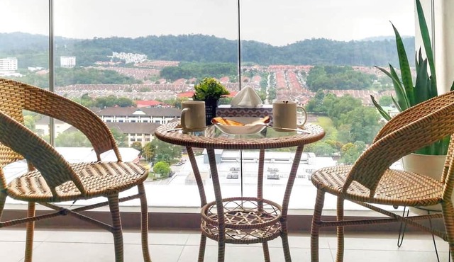 Comfy Apt at Ten Kinrara - Pavilion BukitJalil/IOI Mall/Near Sunway Lagoon -LRT