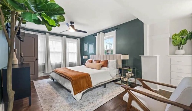 Spacious Stay: 5BR, FirePit, Hot Tub, Sleeps 12
