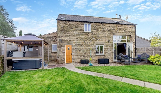 4 bedroom accommodation in Sheffield