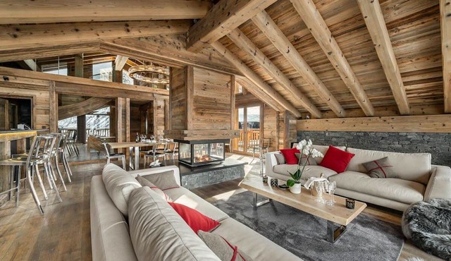 Chalet Darcy - Five Bedroom Villa, Sleeps 12