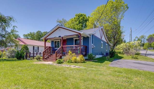 Storybook-style Home 2 Mi to Downtown Bristol