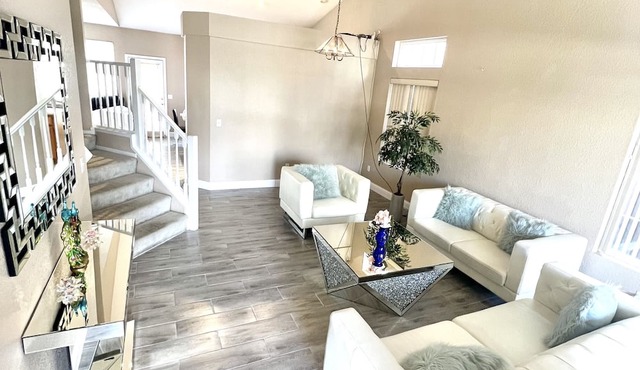 Beautiful 2-storey Home centrally located in Tracy