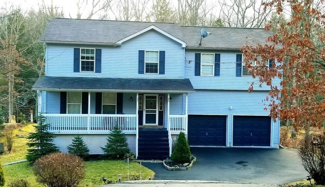 Tranquil Waterfront Oasis w/Swingset, Firepit & Wi-Fi, Near Trails & Waterfalls