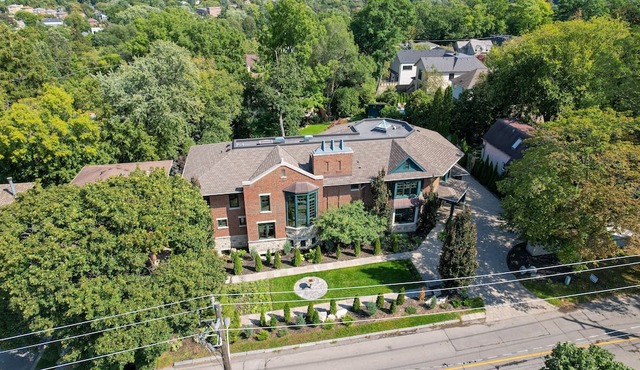 Luxury Home in Toronto 5 bedroom 8 bathrooms over 10,000 sq ft