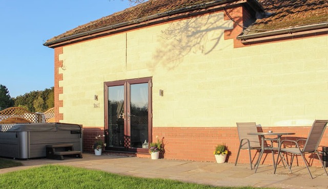 1 bedroom accommodation in Hatfield Woodhouse, Nr. Doncaster