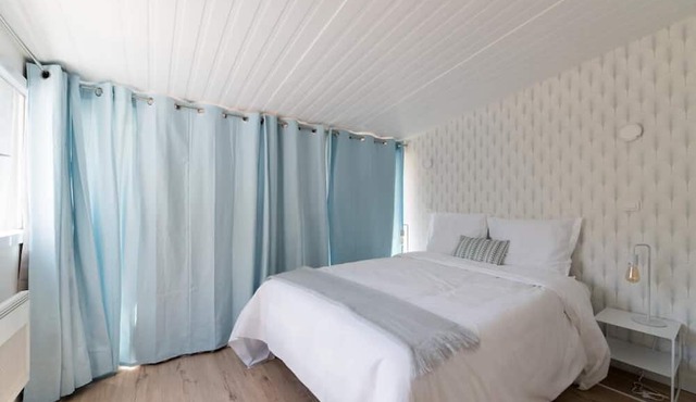 Villa Poncelet-Suite Joy- 3 bedrooms, Champs Elysées, with A/C, location N°1
