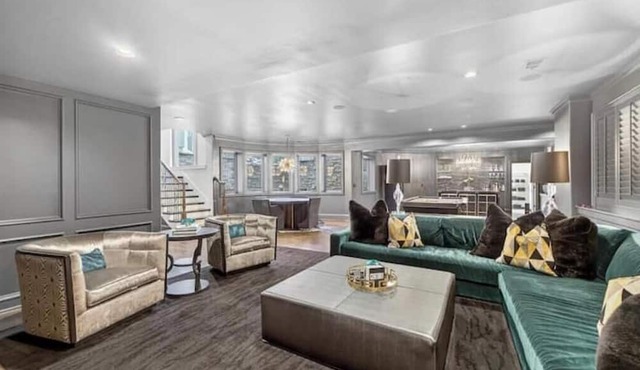 10K SF KC Estate | Sport Court, Pool & Group Stay