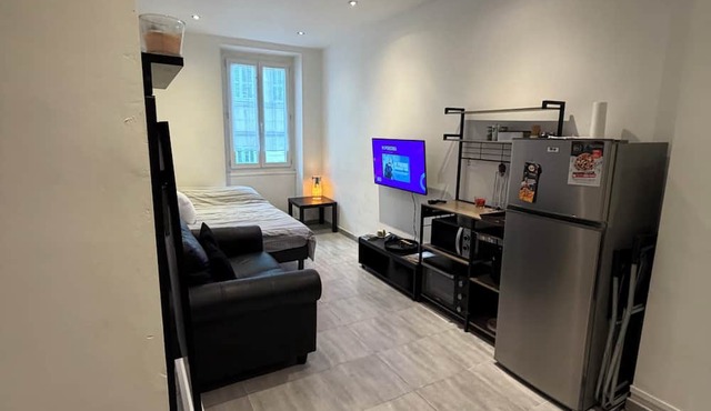 Studio 2 persons Place Castellane Downtown Marseille