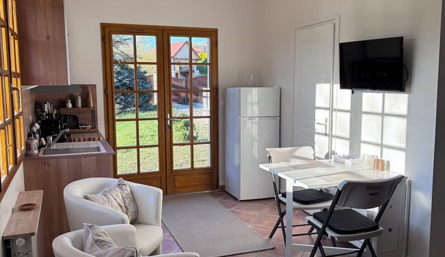 Family House 200m² Mountain View - 4 Bedrooms + Studio - Large Garden