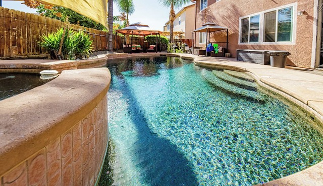 Luxurious 5 Bedroom Retreat with Saltwater Pool