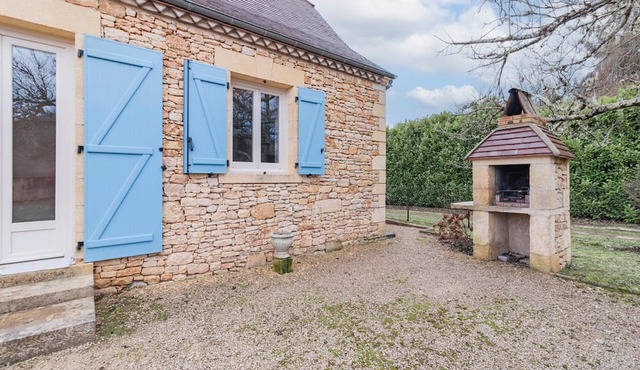 Holiday Home “La Bergerie” with Private Terrace, Garden & Wi-Fi